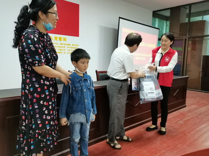 2021-06-04-省建筑技术促进中心前往建新社区开展“我为群众办实事”党史学习教育共建活动image005.jpg