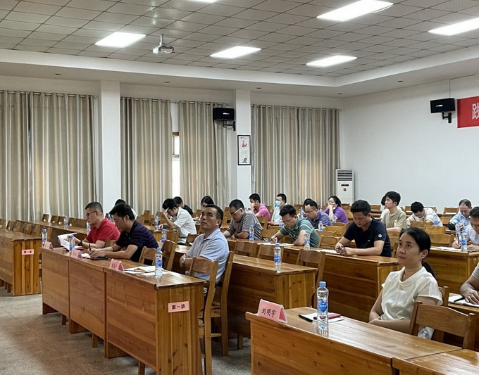 我中心举办习近平总书记“七一”重要讲话精神专题宣讲报告会-张涂image006.jpg